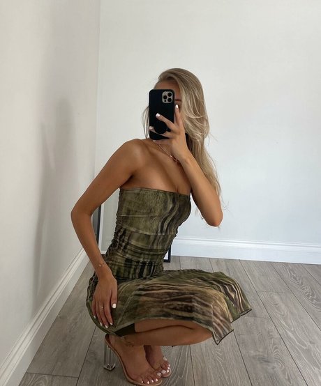 Lauren Worboys star du porno exclusive photos