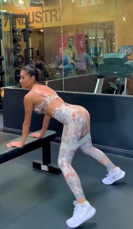 fans avec les yeux bandés libre nu collection