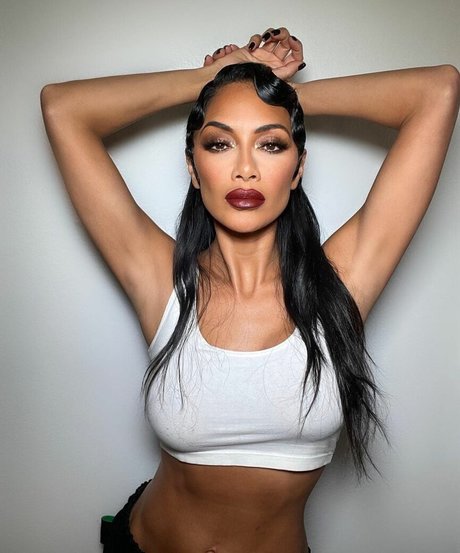 Nicole Scherzinger star du porno exclusive photos