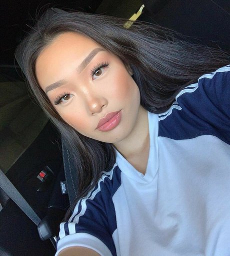 Shallyzsa étoile de l'art des photos