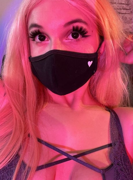 Aurelia Baker modèle joli photos