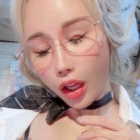 yui xin tw modèle sympa galerie