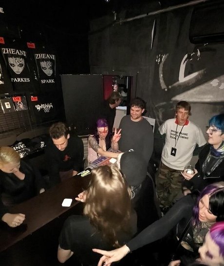 Zheani Sparkes actrice sexy image