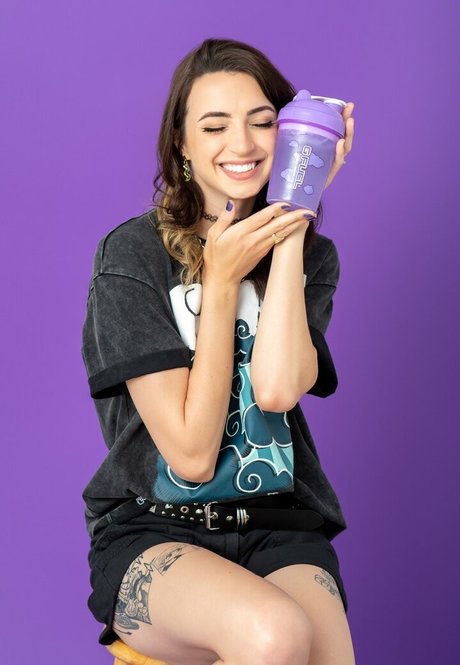 Gibi Asmr modèle joli photos