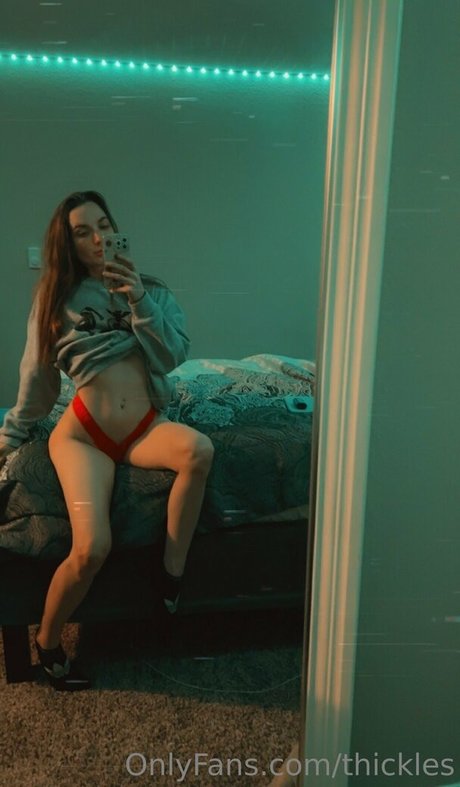 thickles actrice libre photos