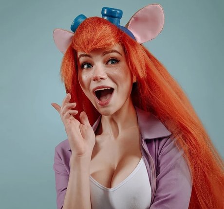 Nancy Novikova étoile xxx image