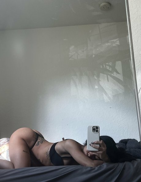 urfavangell modèle joli galeries