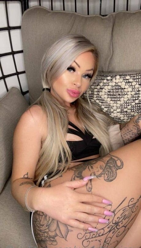 ébène sexy onlyfans assez pornographique images