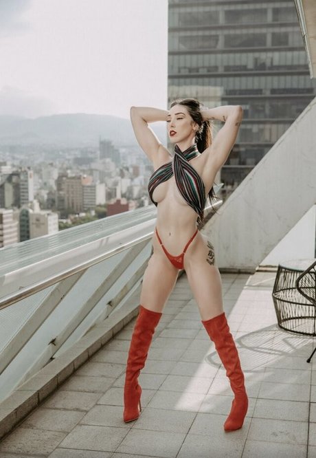 Danik Michell star du porno photo