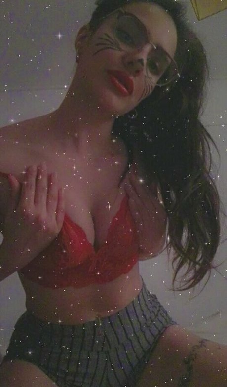 luliitahh étoile nue photo