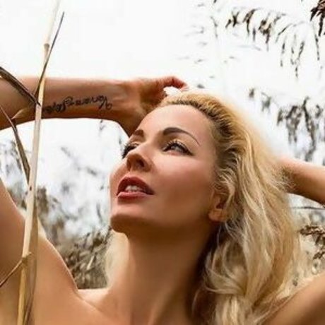 Tatiana Deriabina étoile de haute qualité des photos