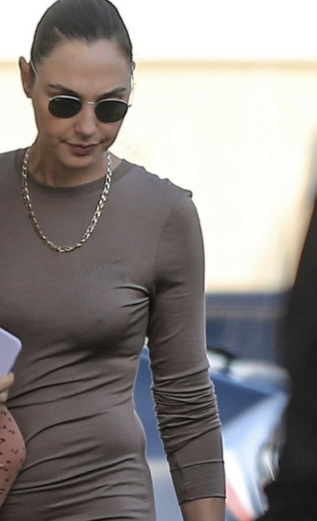 gal gadot haut modèle image