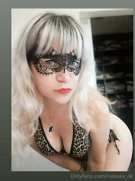 iridessa ok modèle de haute qualité photos