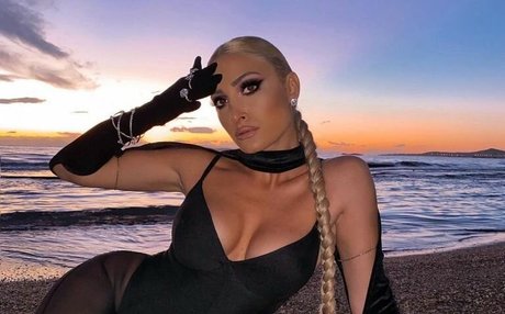 j touni modèle exclusif photos