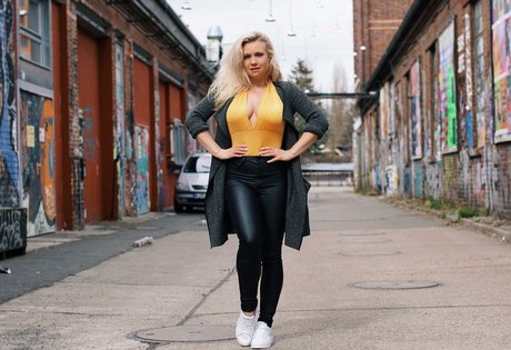 butin uniquementfans porno sympa img