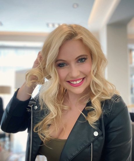 pawg rousse uniquementfans pornographique parfait galerie