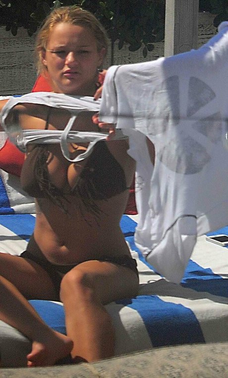 Hunter King modèle nu img