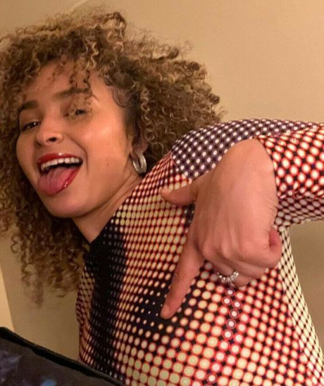 Ella Eyre haut de star du porno galeries