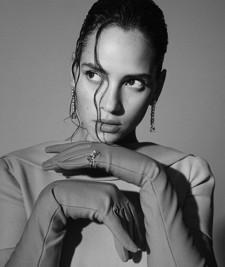 Adria Arjona modèle gratuit archive