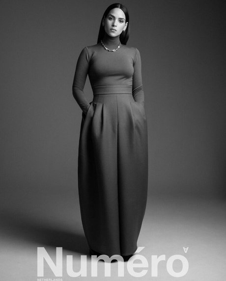 Adria Arjona modèle adulte img