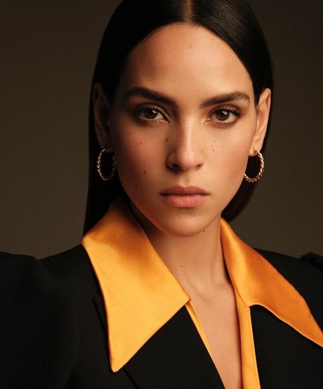 Adria Arjona belle star du porno des photos