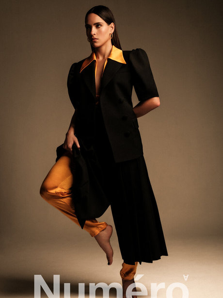 Adria Arjona star du porno en haute qualité image