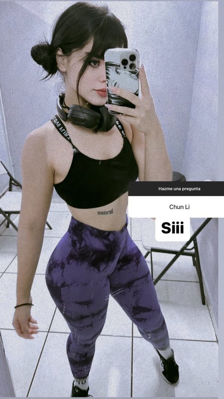 Chxrryxblossom actrice artistique galerie