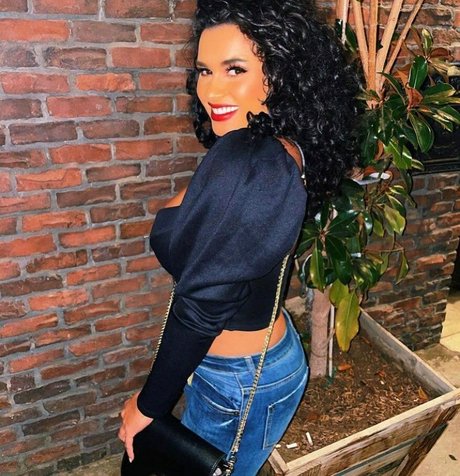 Joy Taylor modèle meilleur des photos