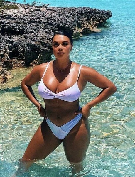 Joy Taylor jolie étoile collection