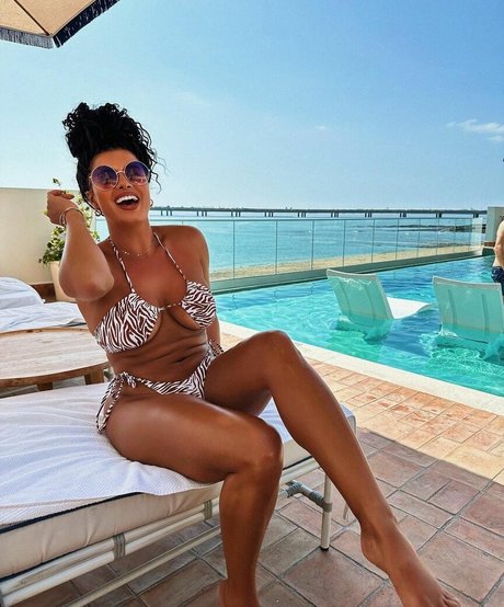 Joy Taylor modèle xxx images