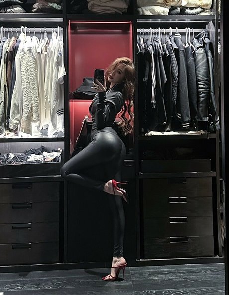 Yuan Sayuki Weme nus star du porno collection