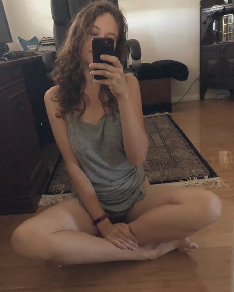 RoxyTall actrice nue photo