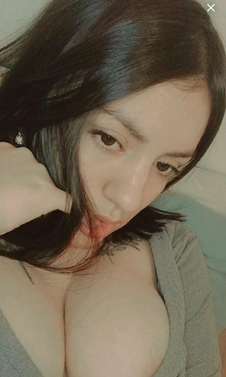 vickirivas99 étoile adulte img