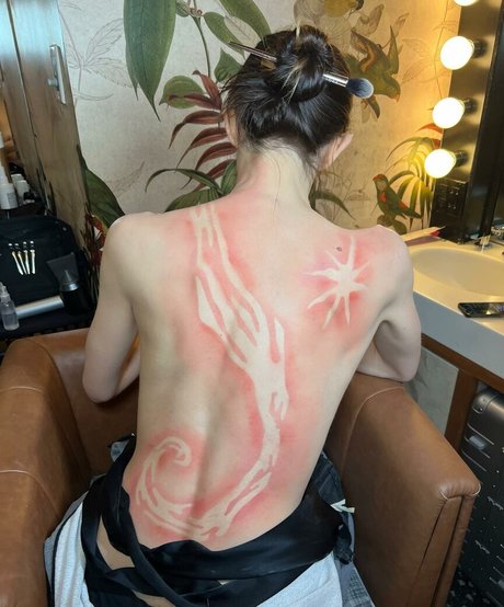 Caroline Polachek haut modèle images