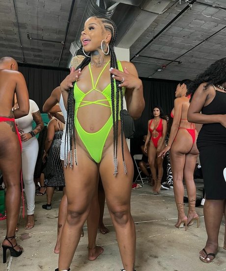 Chrisean Rock modèle érotique archive