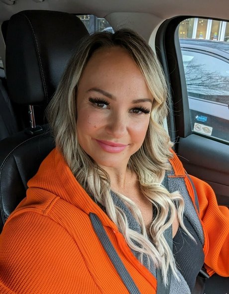 sexisuzi actrice érotique images