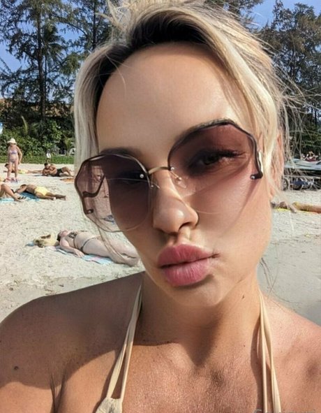 sexisuzi modèle sexy photo