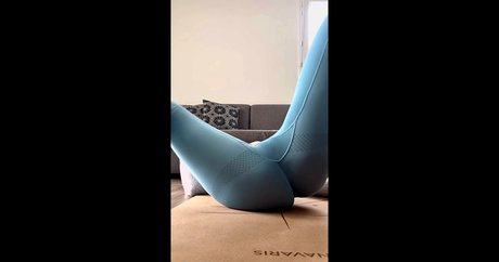 pom-pom girl blonde onlyfans qualité supérieure archive