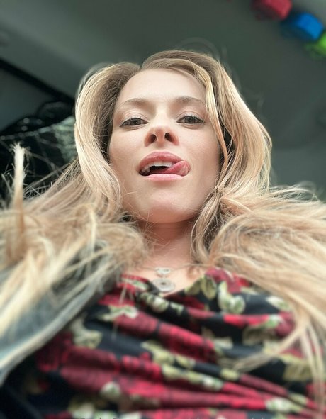 papa asiatique onlyfans haut sexy photo