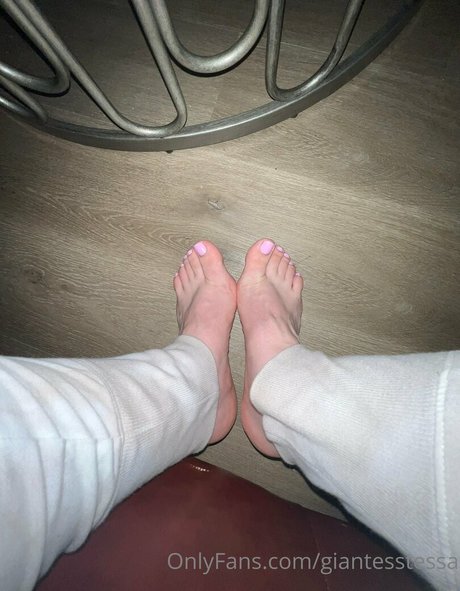 giantesstessa étoile nue galeries