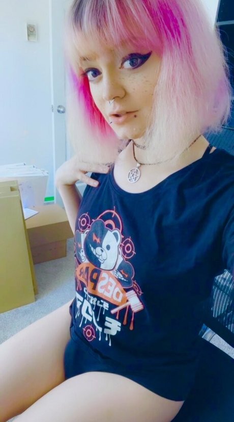 Ninehydras star pornographique galerie