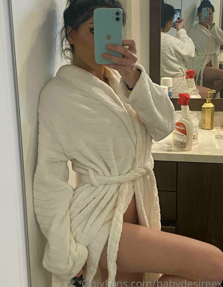 Babydesireex star pornographique des photos