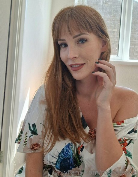 rosedevine star du porno nue photo