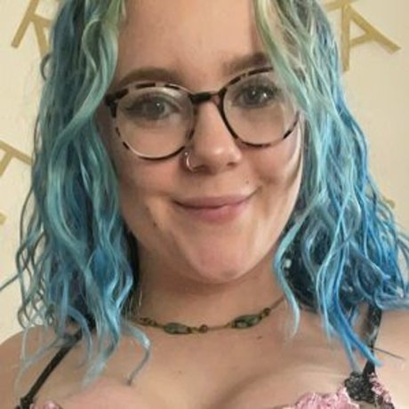 lowkeybabyyy modèle artistique galerie