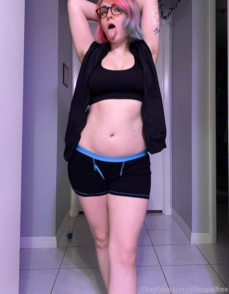 ellieopalfree actrice pornographique galeries