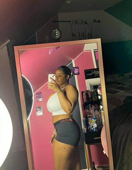 Chenille tv étoile magnifique images