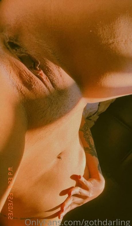 GothDarling actrice pornographique galerie