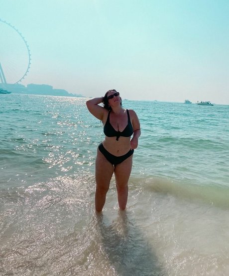 Rebecca Shortt modèle magnifique img