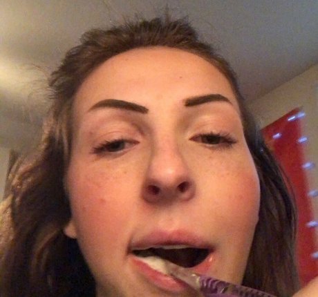 Megan Bitchell modèle artistique img