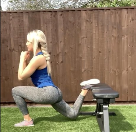 Emma Jones sexe star photos